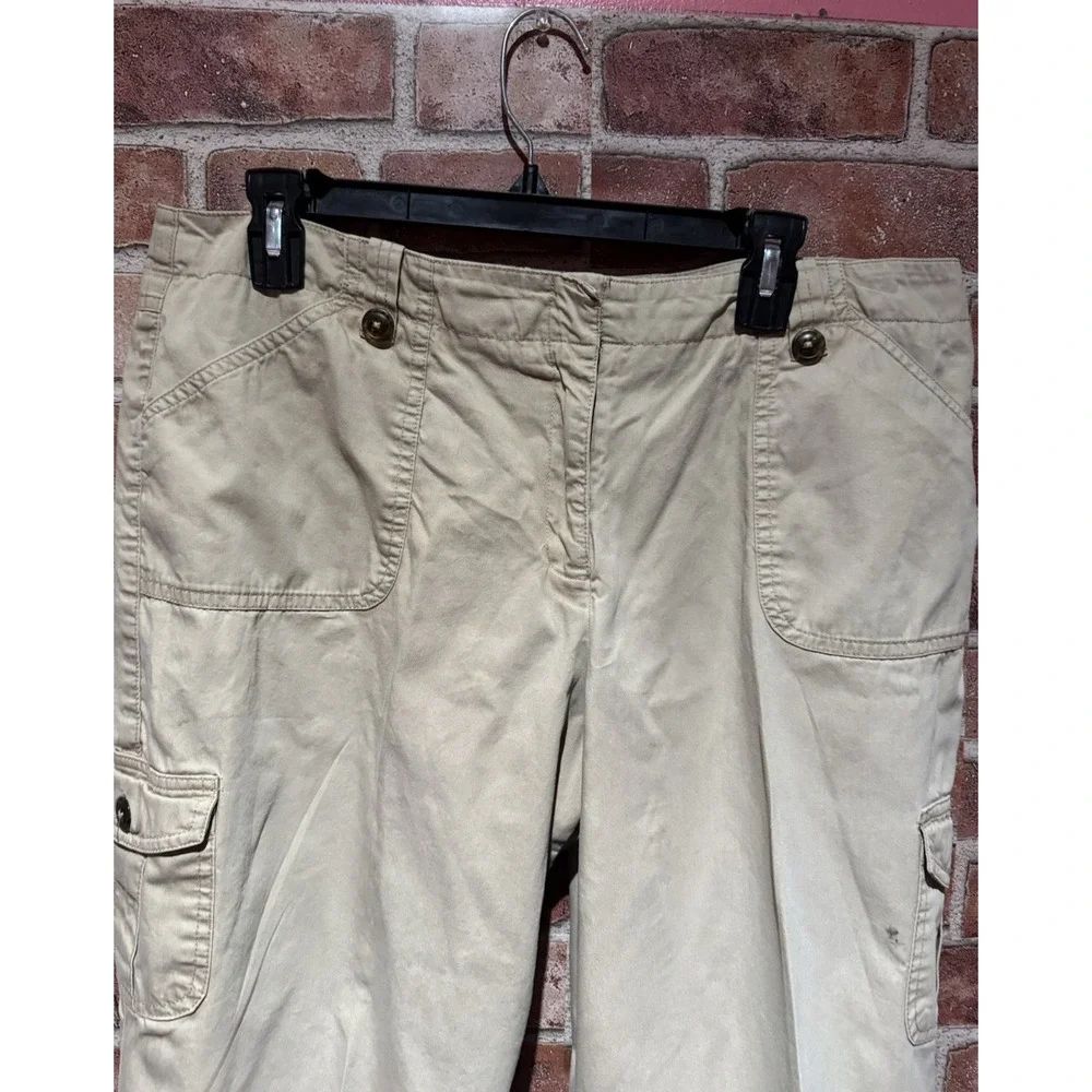 Chaus Capri Pants Womens Size 14 Beige 100% Cotton Chinos Cargo Pockets Mid Rise